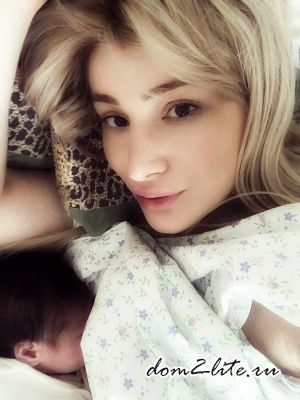 Тата Абрамсон: Это мы вчера после родов в нашей палате