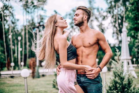 Милена Безбородова Леша улетел один!