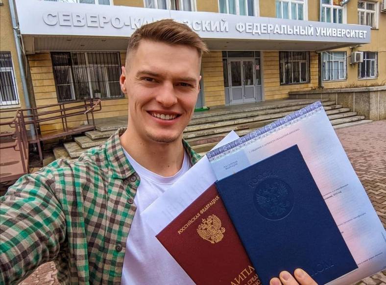 Павел Бабич получил высшее образование
